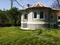 Красивый дом для продажи недалеко от Первомая