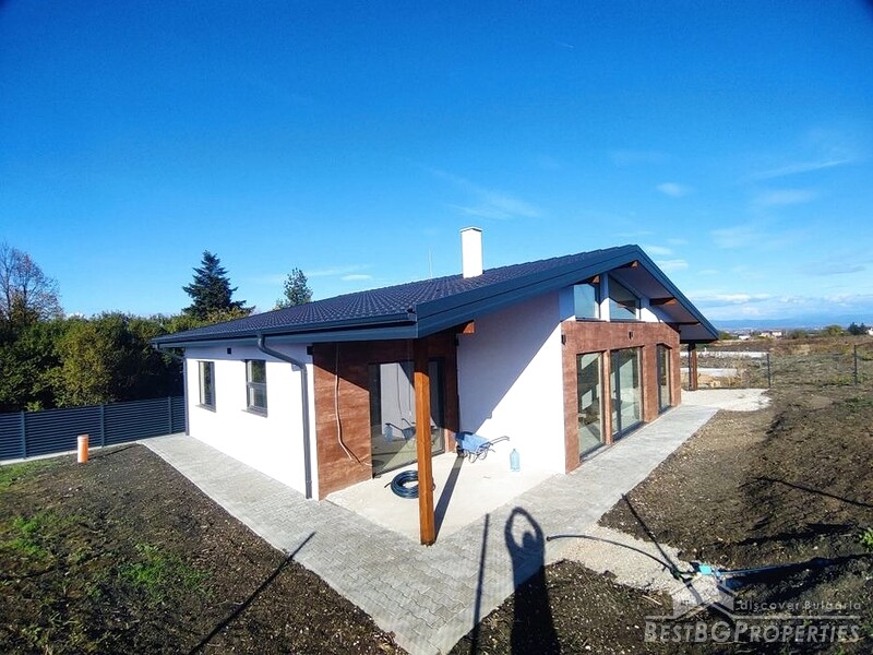 Продается новый дом недалеко от Софии