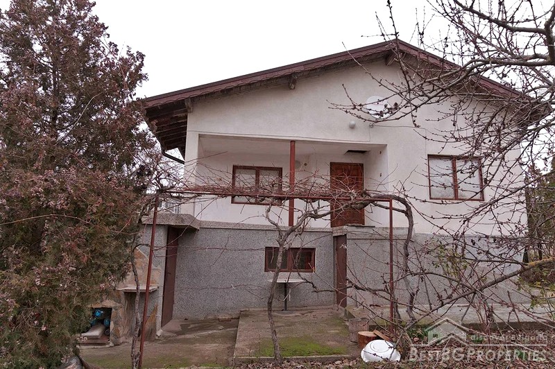 Продажа кирпичного дома недалеко от Варны