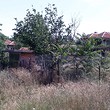 Кирпичный сельский дом на продажу недалеко от города Ямбол