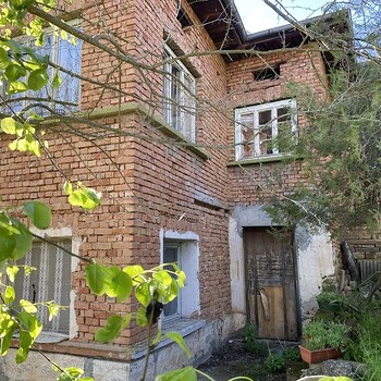 Дома в Ловеч