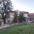 Сельский дом на продажу недалеко от Шумена