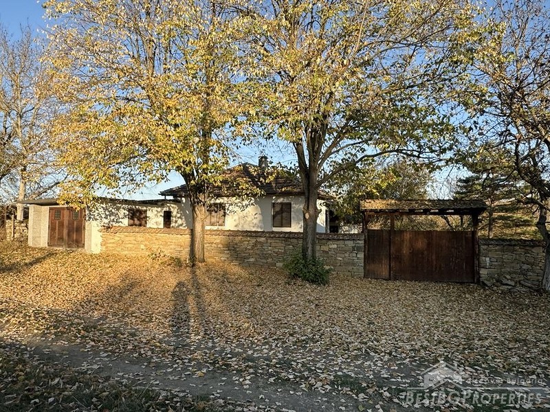 Уютный отремонтированный дом на продажу недалеко от Велико Тырново