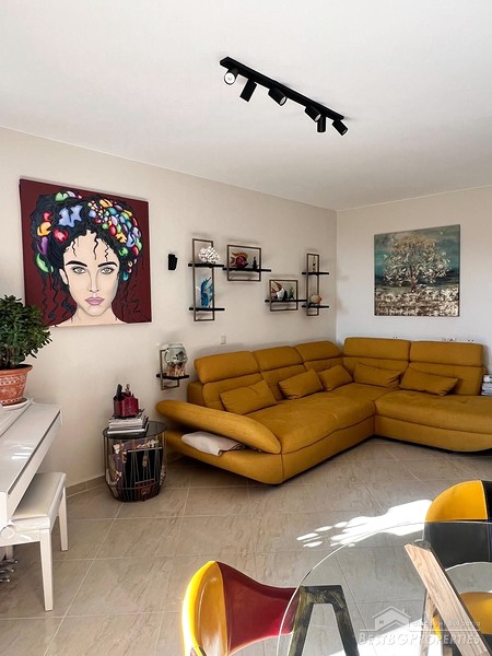 Меблированная квартира на продажу в Святом Власе