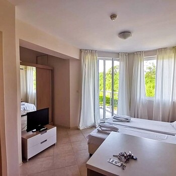 Апартаменты в Лозенец