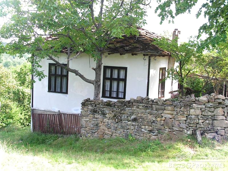 Дом В Древнем болгарском Стиле Около Габрово