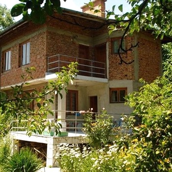 Дом для продажи недалеко от Дупницы