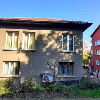 Дома в София