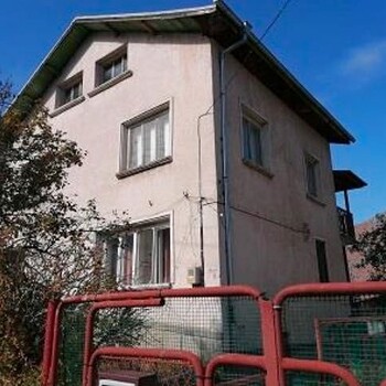 Дома в Девин