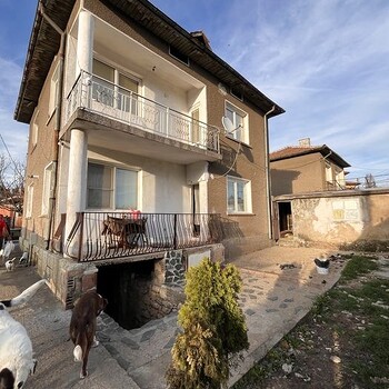 Дома в Перник