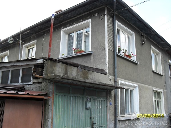 Дом для продажи в городе Трявна