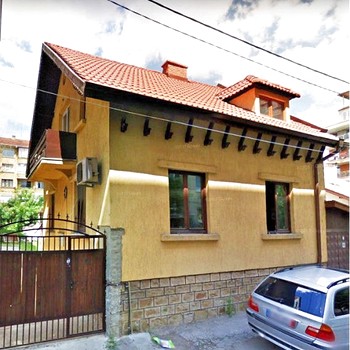 Дома в София