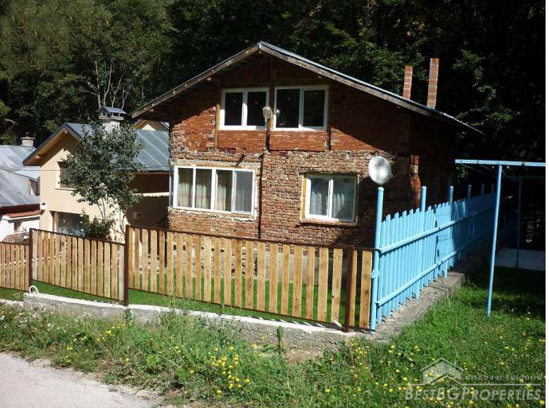 Дом для продажи в горах вблизи Благоевграда