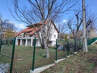 Дома в Правец