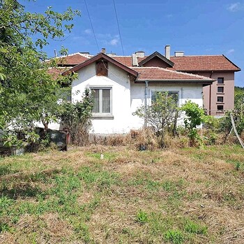 Дома в Тополовград