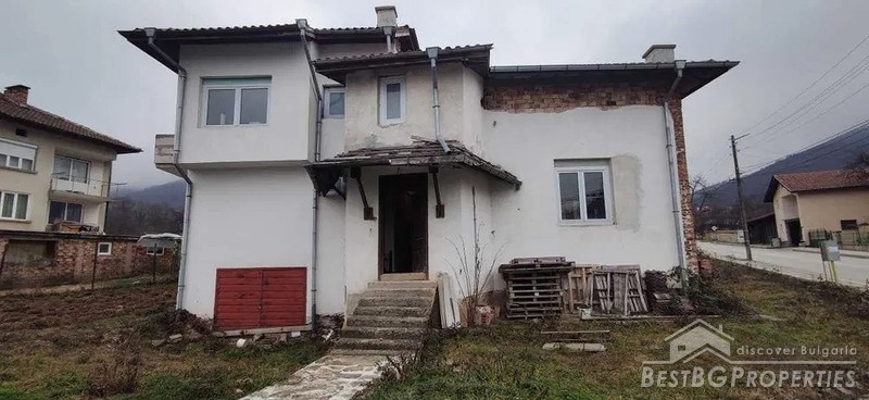 Продажа дома в городе Правец