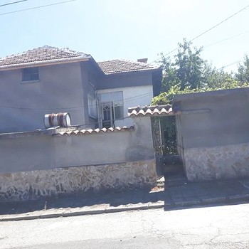 Дома в Тополовград