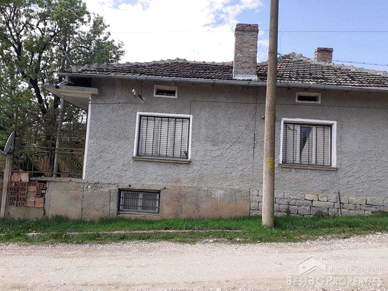 Продается дом в городе Угарчин