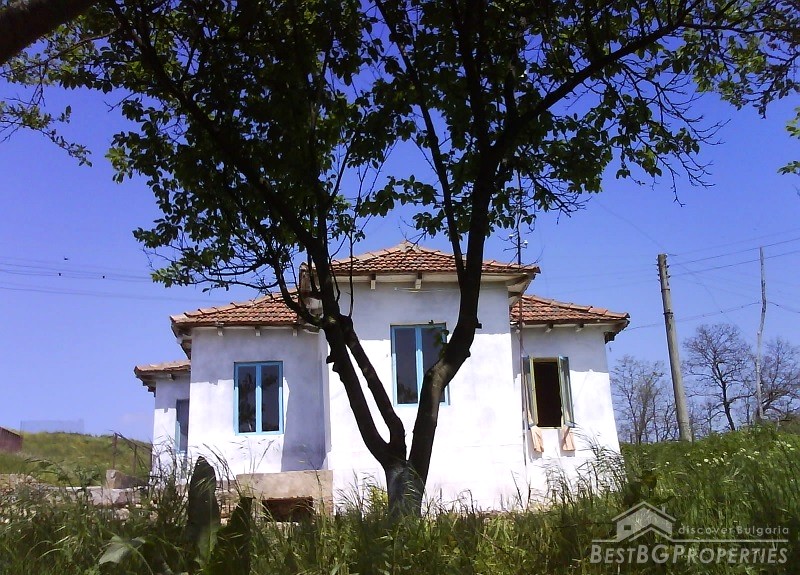 Дом в продаже недалеко от Добрича