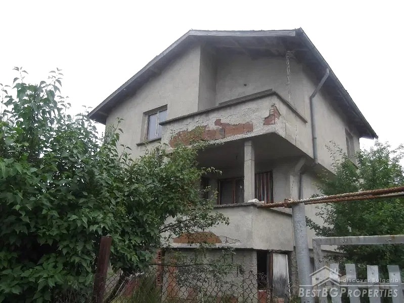 Дом для продажи недалеко от Дупницы