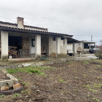 Дома в Карнобат