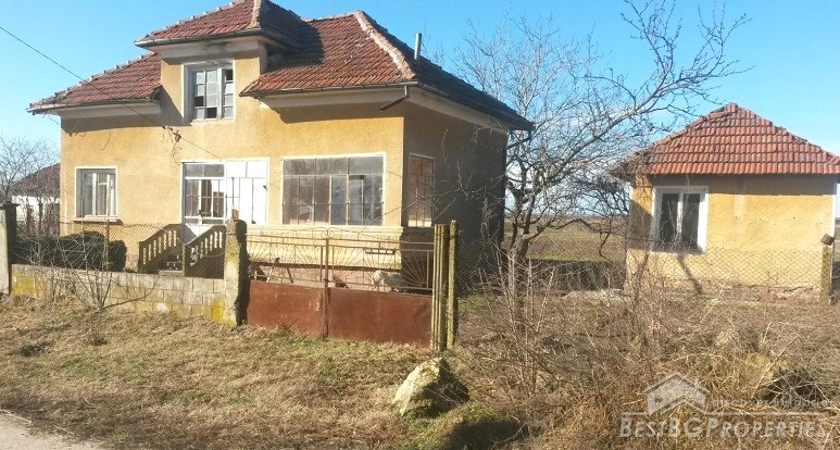 Дом для продажи недалеко от Козлодуя