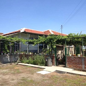 Дома в Нова Загора