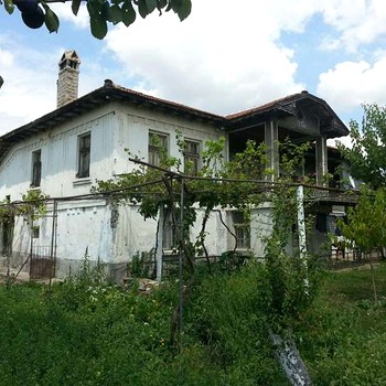 Дома в Нова Загора