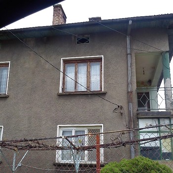 Дома в София