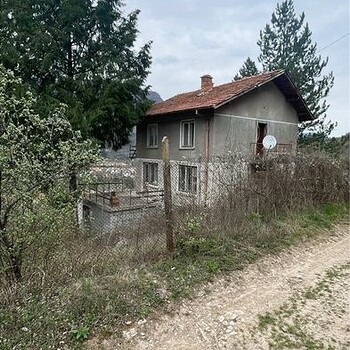 Дома в Своге