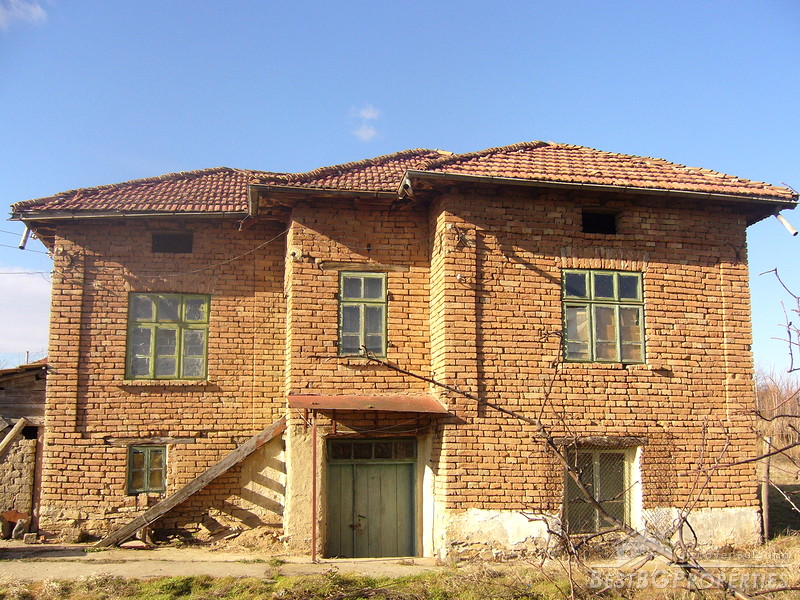Дом для продажи недалеко от Велико Тырново