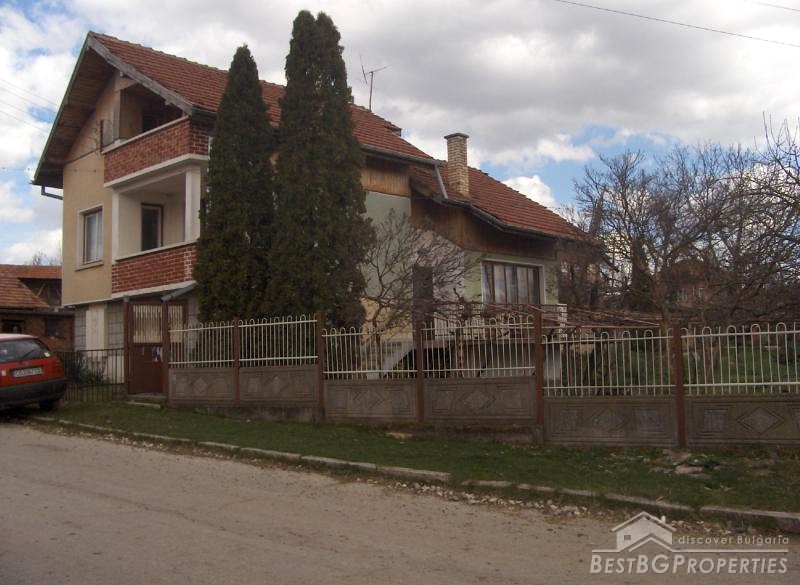 Дом для продажи недалеко от города Враца
