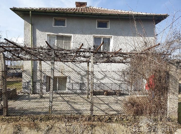Продается дом недалеко от границы с Грецией