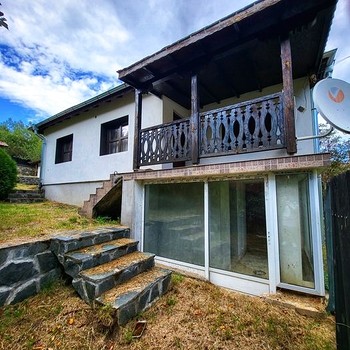 Дома в Перник