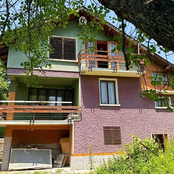 Дома в Перник