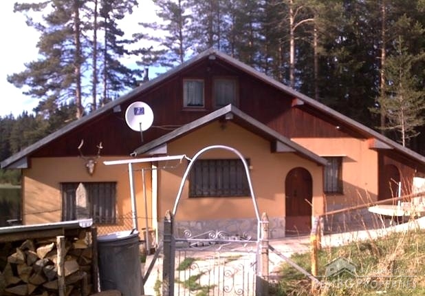 Продается дом на озере