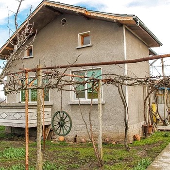 Дома в Нова Загора