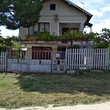 Дом с гаражом для продажи недалеко от Добрича
