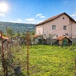 Дом с небольшим двором на продажу в Провадии