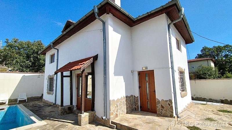 Продается дом с бассейном в Каблешково