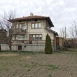 Дом с двором на продажу в Добриче
