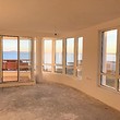 Большая квартира с видом на море, расположенная в Сарафово