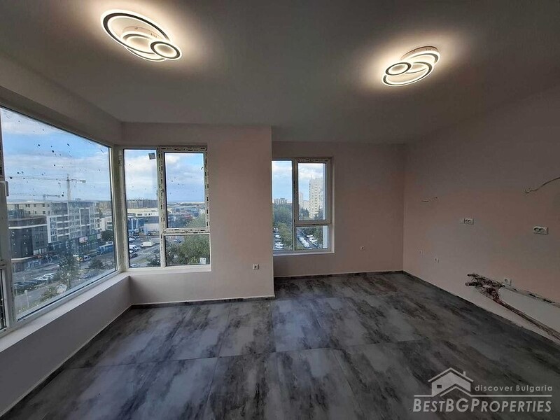 Большая новая квартира на продажу в Бургасе
