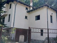 Продается большой дом недалеко от Дупницы