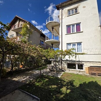 Дома в Враца