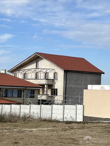 Продается большой дом в Русе