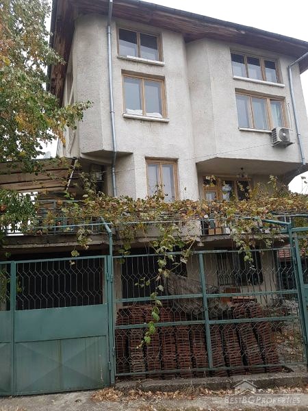 Большой дом на продажу в Софии