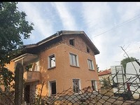 Продается большой дом в городе Ловеч