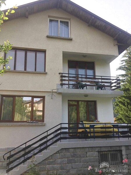 Большой дом на продажу недалеко от Боровца