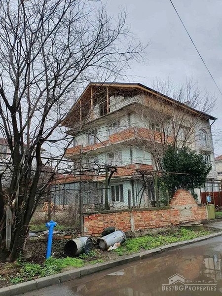 Продажа большого дома недалеко от Бургаса